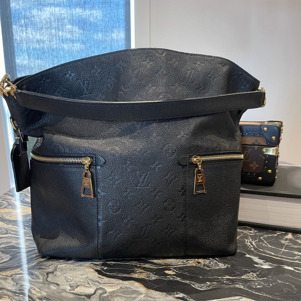 LOUIS VUITTON MELIE BAG